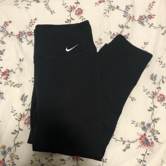 Nike Pants - Nike 3/4 length leggings